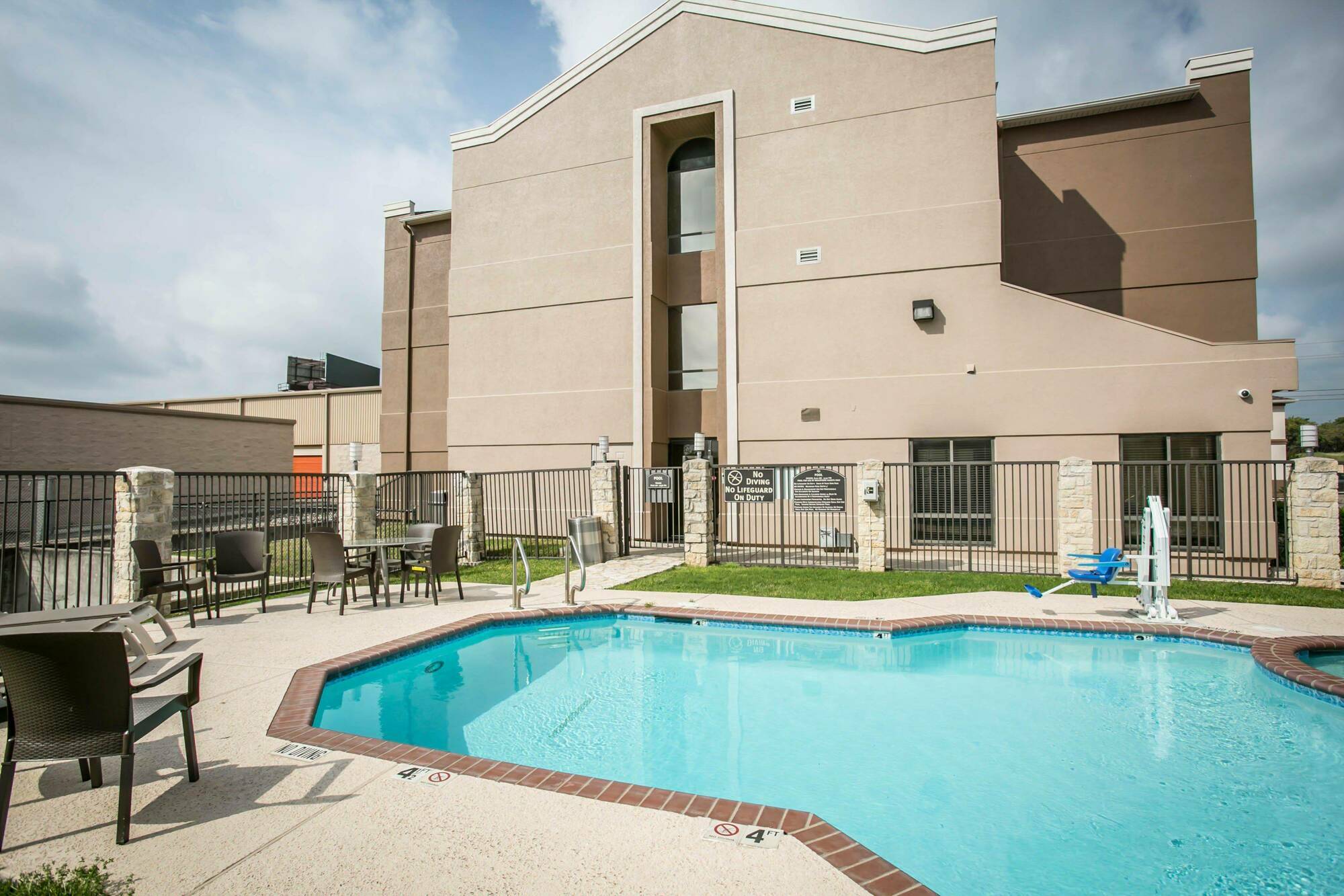 Comfort Suites Austin Nw Lakeline Zewnętrze zdjęcie