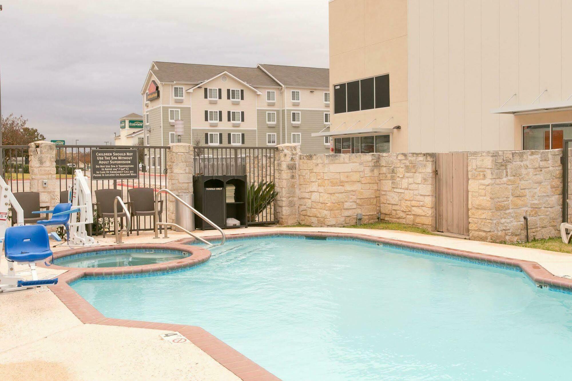 Comfort Suites Austin Nw Lakeline Zewnętrze zdjęcie